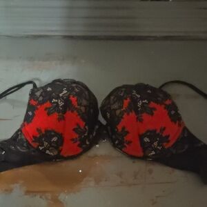 Victoria's Secret Black and Red Floral Lace Bra